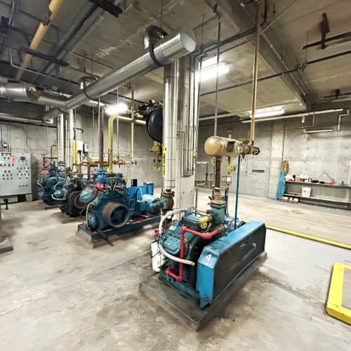 Valley Direct - compr room